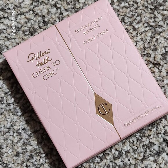 Charlotte Tilbury: Chic to Cheek: Pillow Talk - Picture 2 of 5